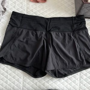 Lululemon Speed Up Shorts 2.5”